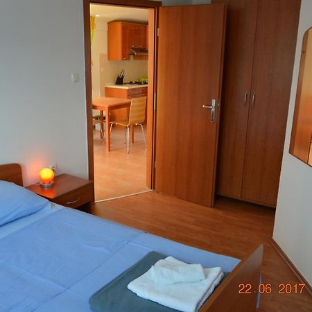 Apartments And Rooms By The Sea Jakisnica, Pag - 4160 伦 外观 照片