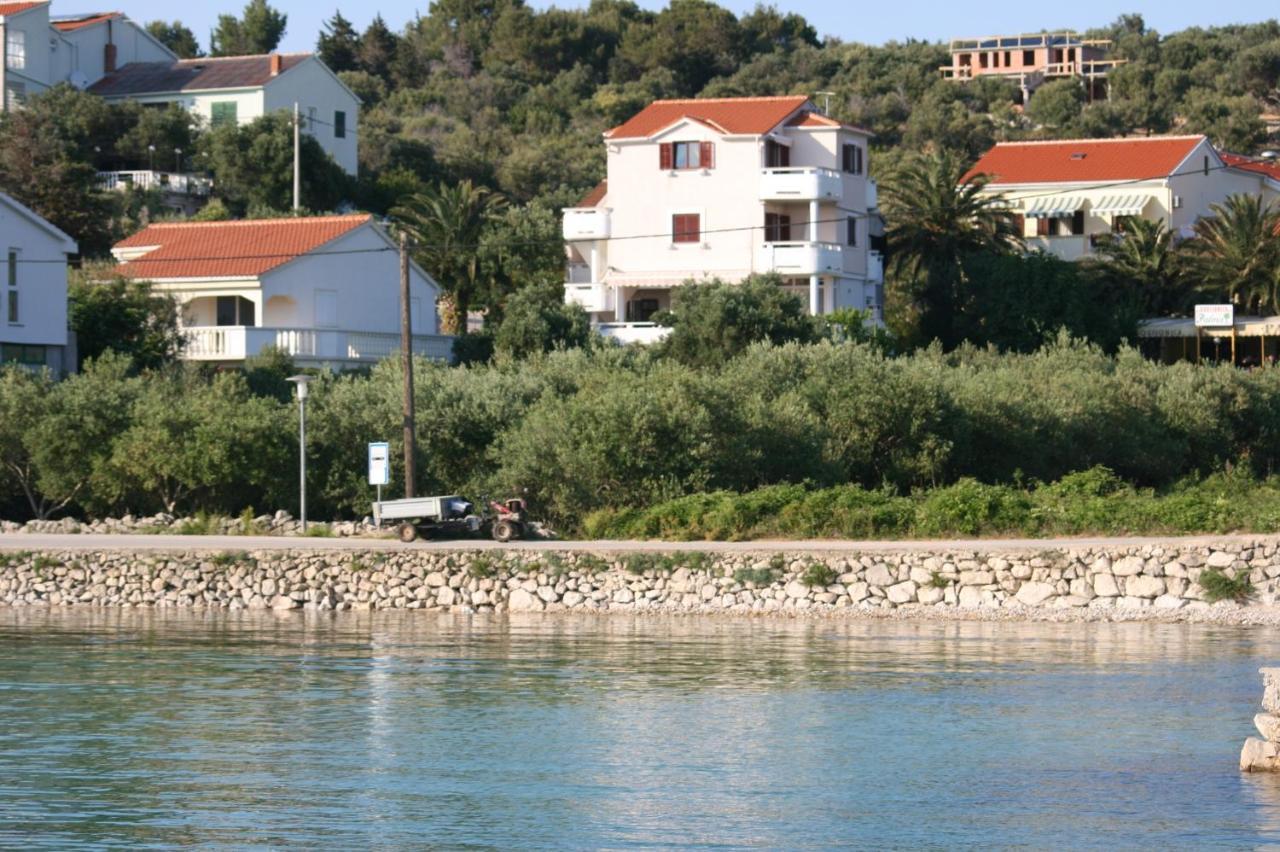 Apartments And Rooms By The Sea Jakisnica, Pag - 4160 伦 外观 照片