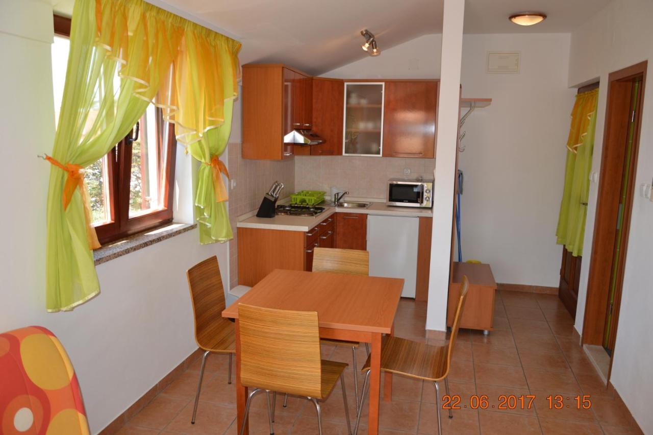 Apartments And Rooms By The Sea Jakisnica, Pag - 4160 伦 外观 照片