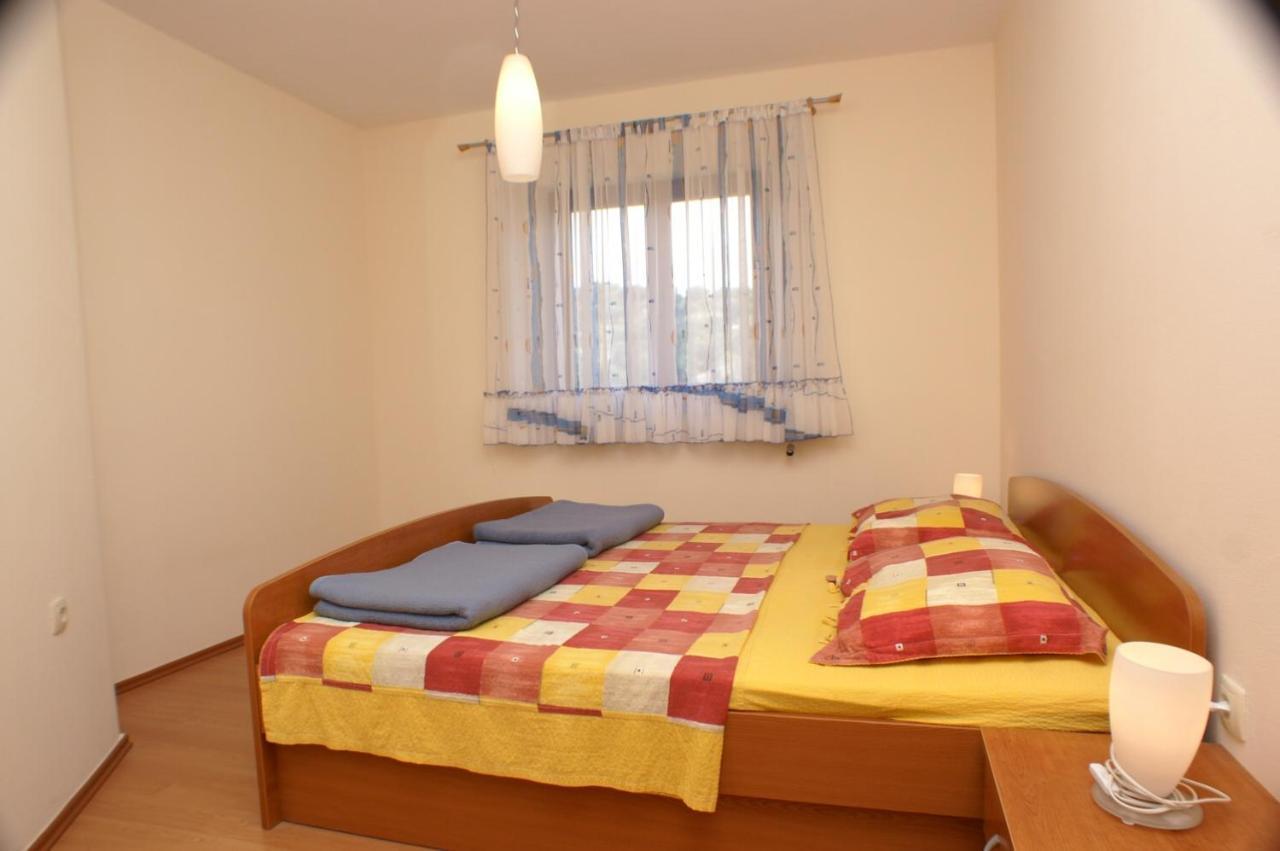 Apartments And Rooms By The Sea Jakisnica, Pag - 4160 伦 外观 照片