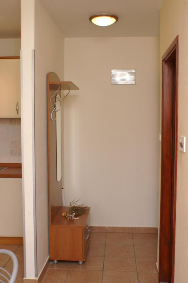 Apartments And Rooms By The Sea Jakisnica, Pag - 4160 伦 外观 照片