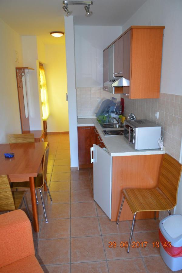 Apartments And Rooms By The Sea Jakisnica, Pag - 4160 伦 外观 照片